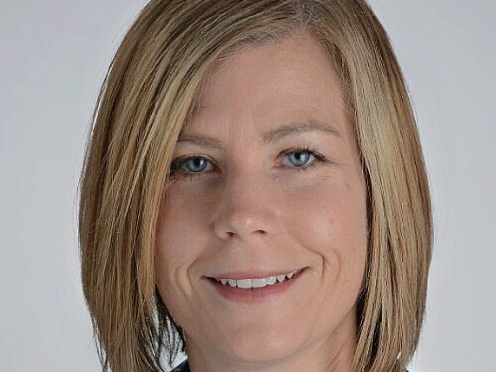 Are E Cigarettes Safer Than Cigarettes Study Sheds Light on the Issue