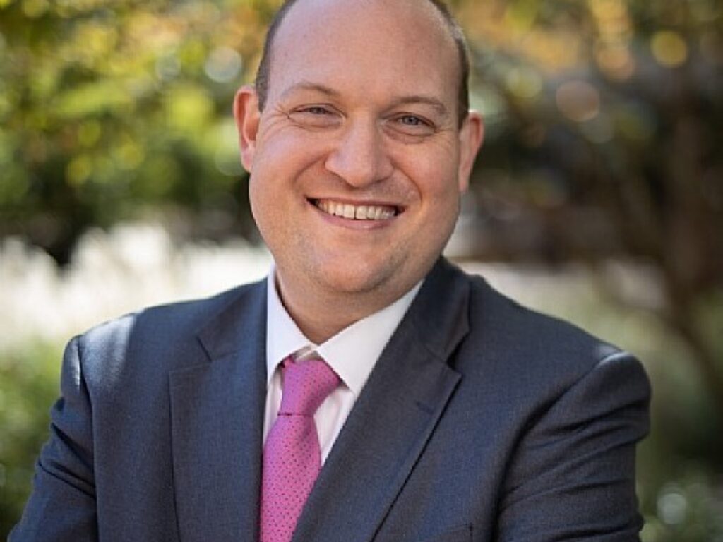 Darr Named Associate Director of Administration