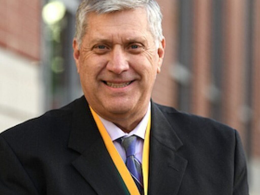 Holcombe Invested as Inaugural J Walter Juckett Chair in Cancer Research