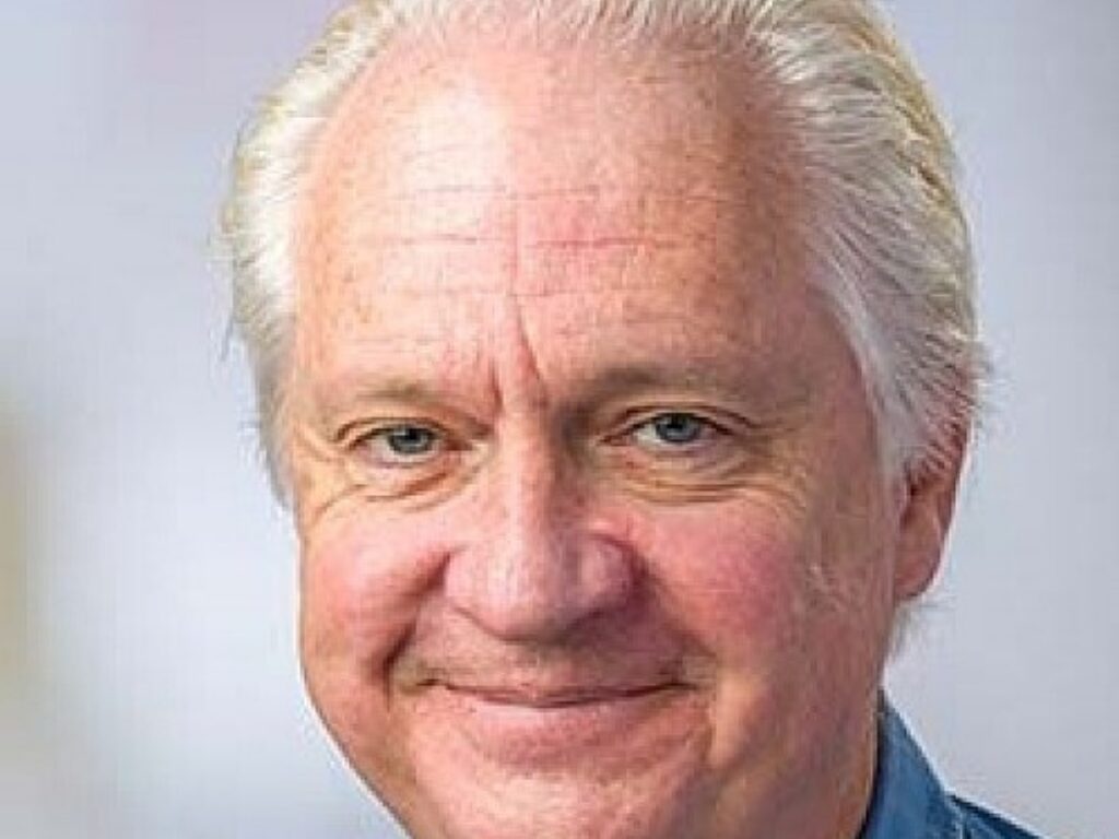 Holland Receives NCI Outstanding Investigator Award