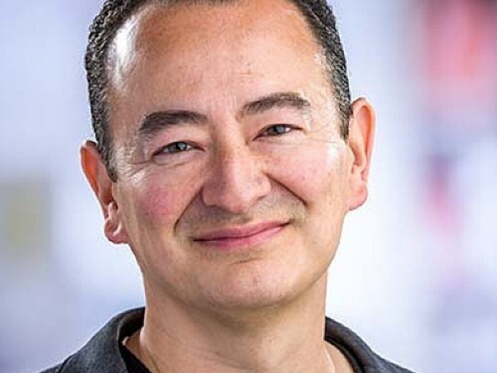 Li Receives Endowed Chair for Breast Cancer Research