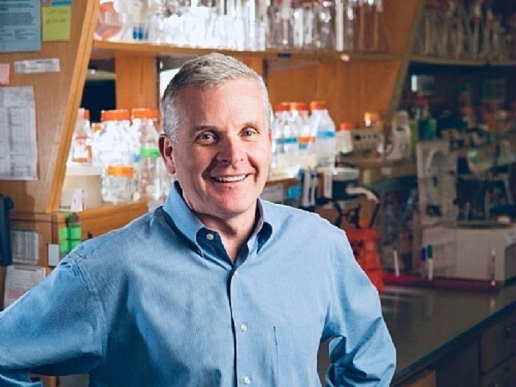 Mc Donnell to Receive Komen Brinker Award