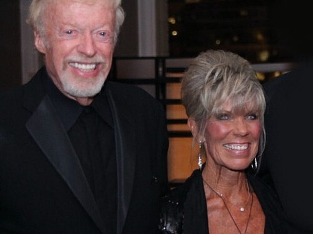 Phil and Penny Knight to Receive AACI Champion for Cures Award