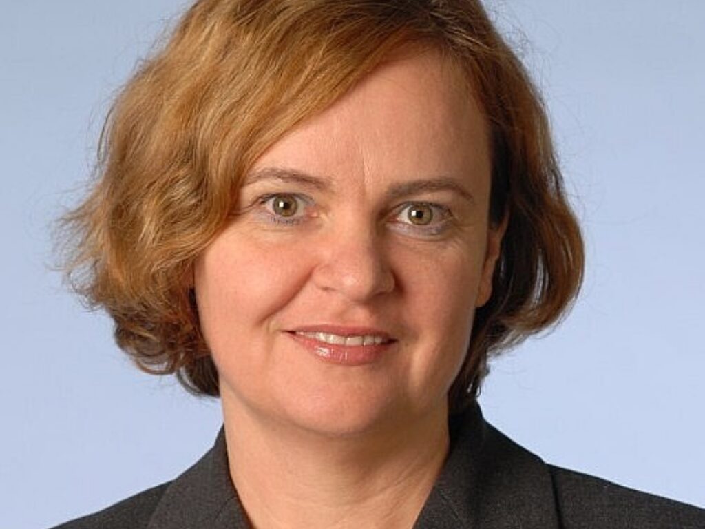 Radiation Plus Chemotherapy Does Not Improve Endometrial Cancer Recurrence Free Survival