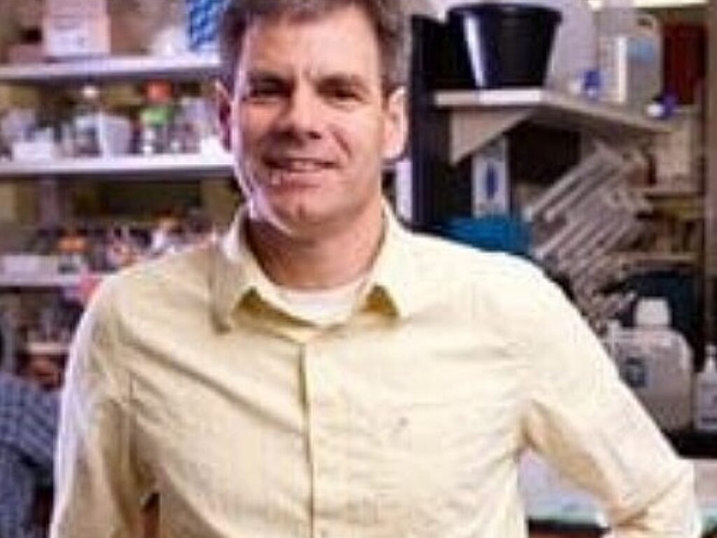 Researcher Receives 2 5 Million Grant to Develop Lung Cancer Treatment