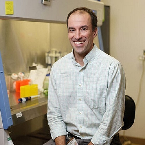 Ferrell Lands Mark Foundation for Cancer Research Award