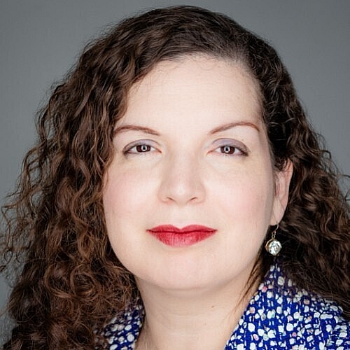 Flores Named Associate Center Director of Basic Science