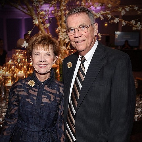 Foundation Gives 1 8 Million to Myeloma Center