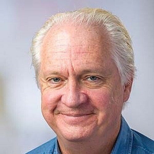 Holland Receives NCI Outstanding Investigator Award