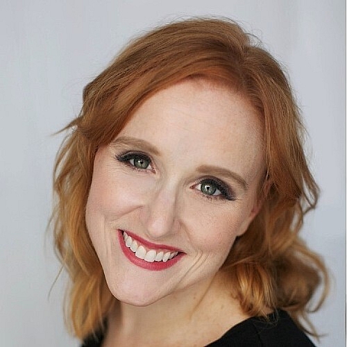 Lovly Receives Lung Cancer Award