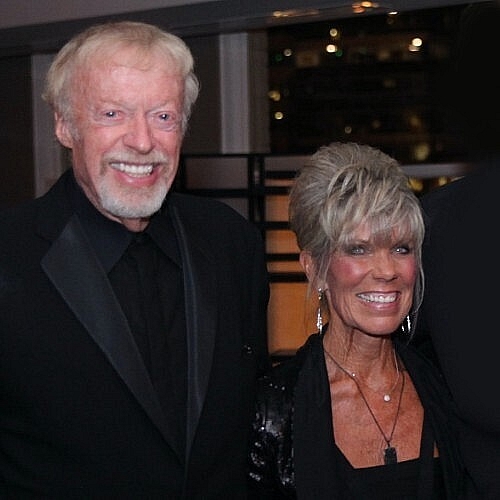 Phil and Penny Knight to Receive AACI Champion for Cures Award