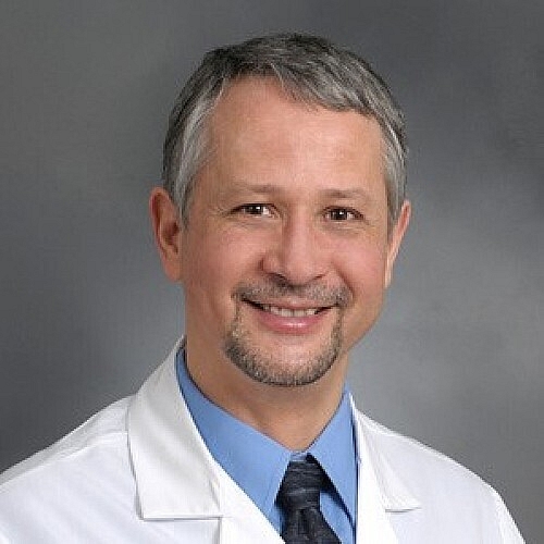 Targeting Cell Clustering by Gene Deletion Reduces Drug Resistance